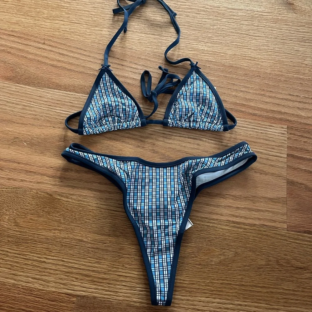 Frankie’s bikinis set